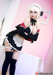 [Foto COSER celebridade da Internet] Senhorita Coser Potato Godzilla - Saber Alter Maid