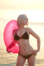 [Net Rode COSER Foto] Banbanzi & Soso Sophia - Strandbadmode