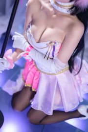 Gui Hu Yao "Con chó lớn chơi quần áo bài hát" [Phúc lợi COSPLAY]