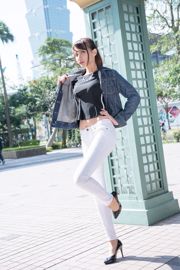 [Beauté des célébrités de Taiwan net] Cai Yixin "Xinyi District Surroundings" Denim + Collants